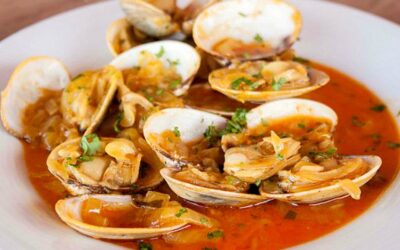 Clams a la marinera, one of the typical dishes of the Camino de Santiago
