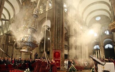 What is botafumeiro? When can it be seen in operation?